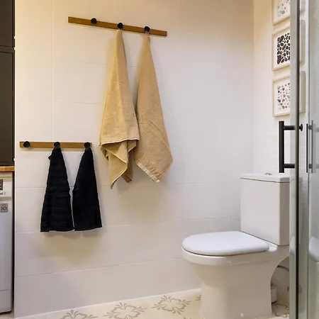 Apartment Seaside New With Sunny Balcony