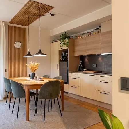 Seaside New With Sunny Balcony *